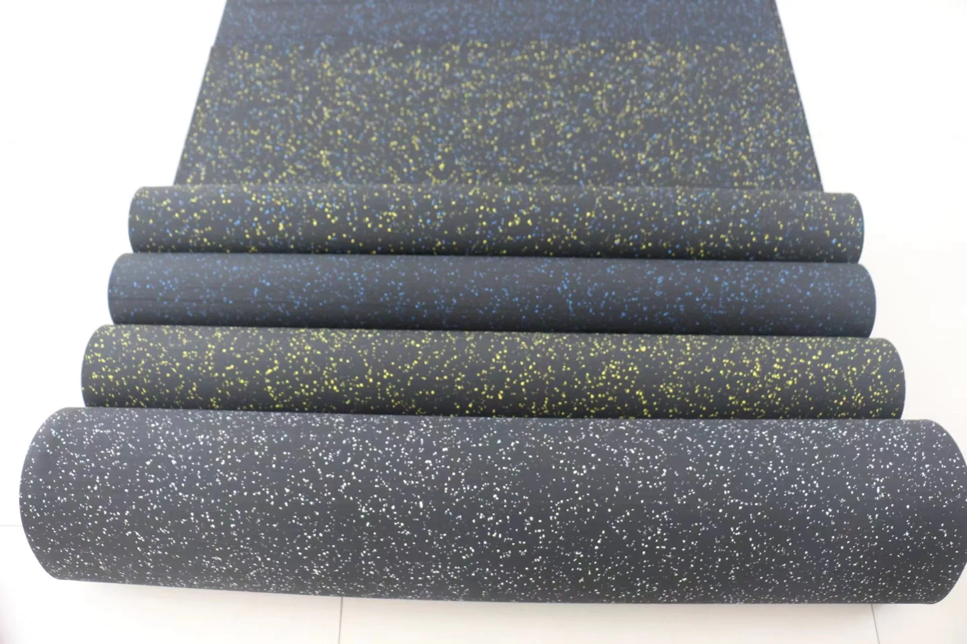 Free Sample Best Quality EPDM/SBR Waterproof Customized Gym Fitness Anti-Slip Acoustic Rubber Sheet Rubber Flooring Rubber Rolls