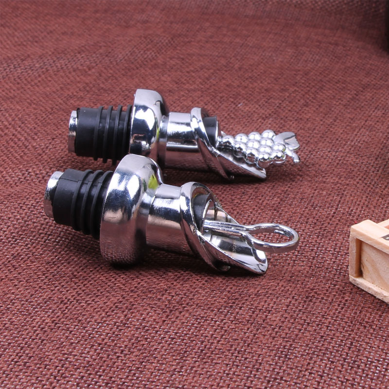 2-in-1 Zinc Alloy Wine Pourer Stopper for Bar Accessories