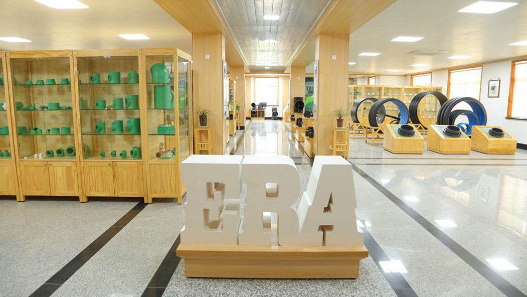 Era Valves UPVC /PVC Valves PVC Faucet Tap Pn10 (F1970)