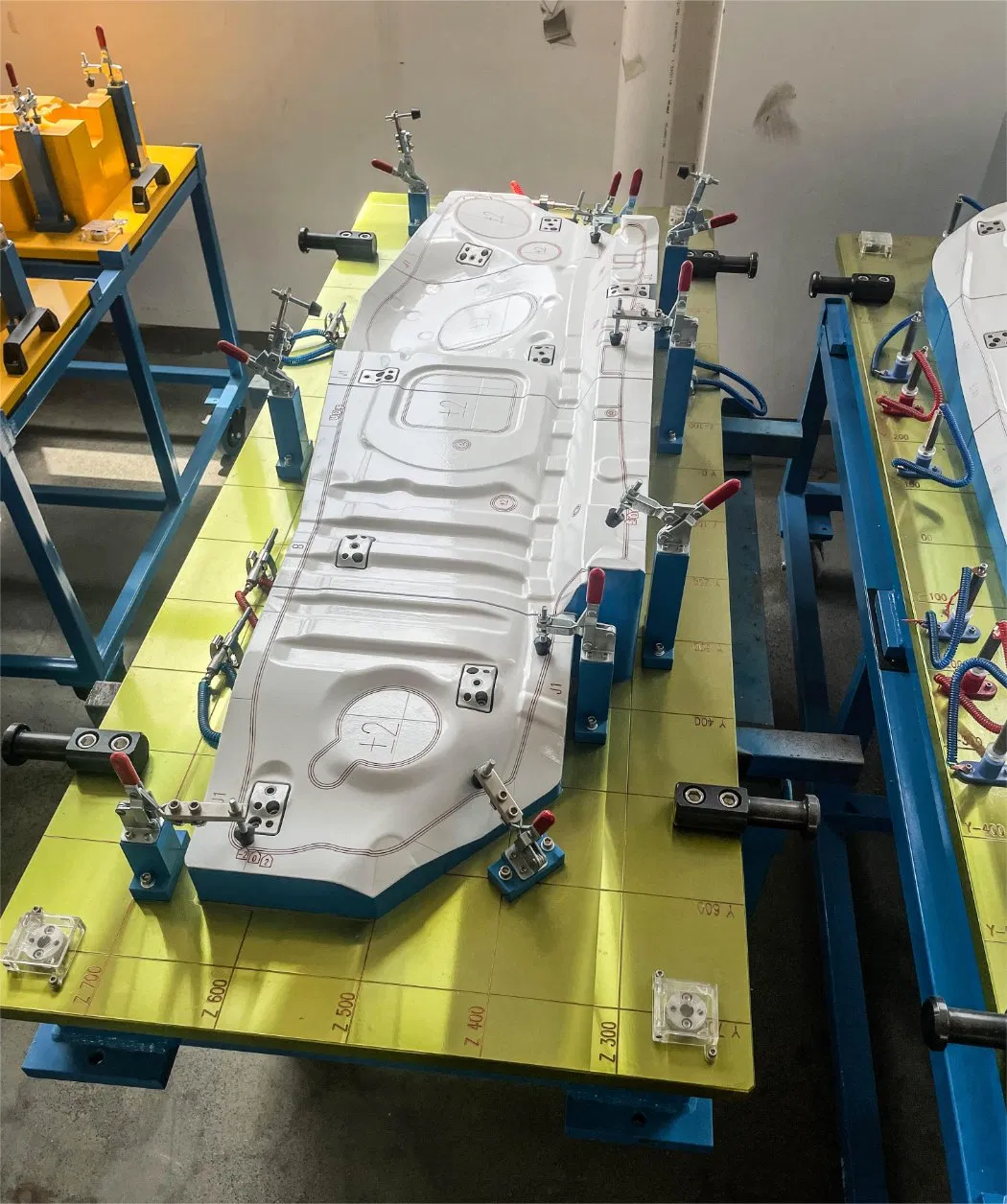 Dq-Tool Rigid Tooling Foam Board Designed for Imitation Model of Sand Polyurethane CNC Tooling Board Machinable for Car Interior Gages Checking Fixture Rapid