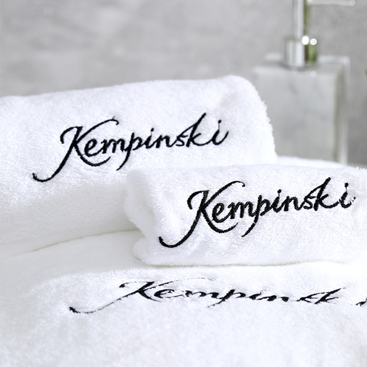 High Quality Customized Design Hotel White Towel with Logo