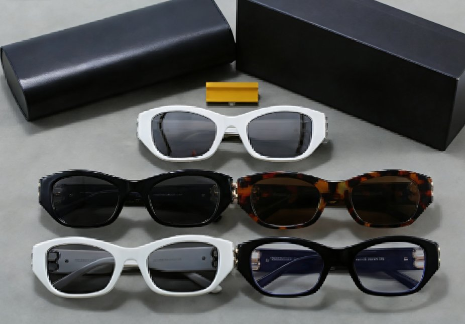 Designer Sunglasses Men Classic Black Rectangular Small Frames Anti UV Sunglasses Women