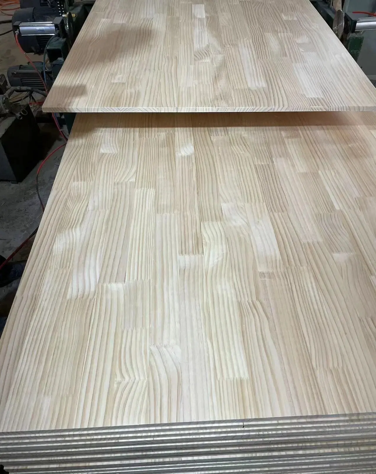 Radiata Pine Wood Finger Joint Panel Laminated Wood Board for Tables and Chairs Top