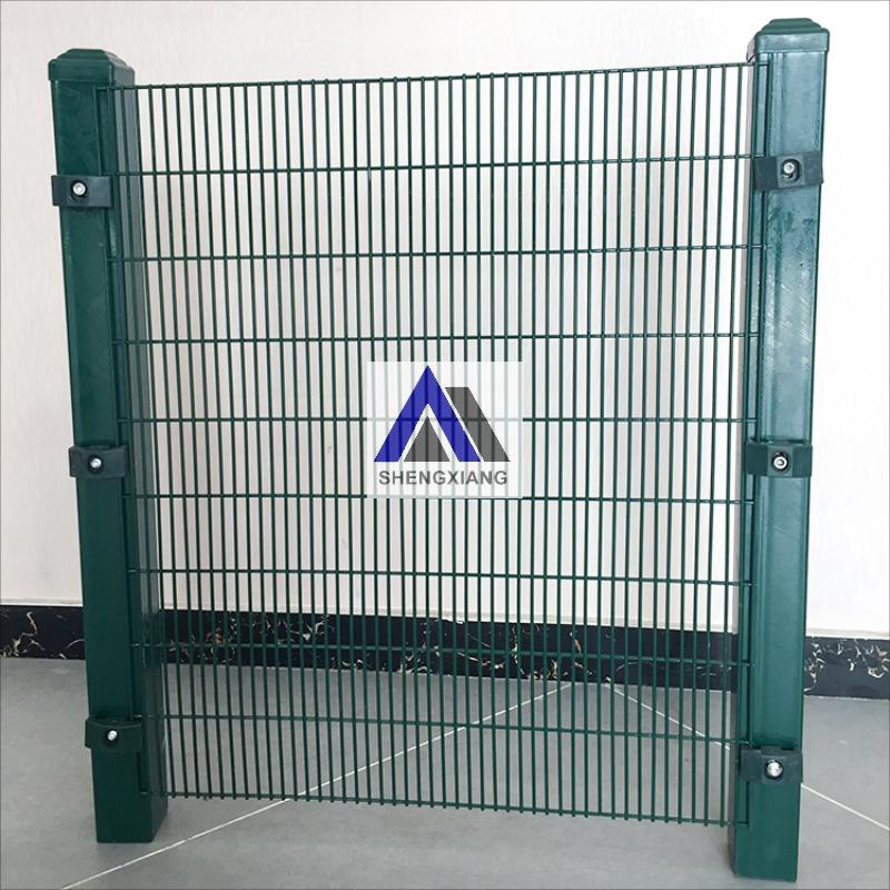 Hot Dipped Galvanized/Powder Coated Welded Wire Mesh Fence Panels Steel Mesh Fence Panels 358 Anti-Climb Fence for Prison/Airport/High Security Fencing