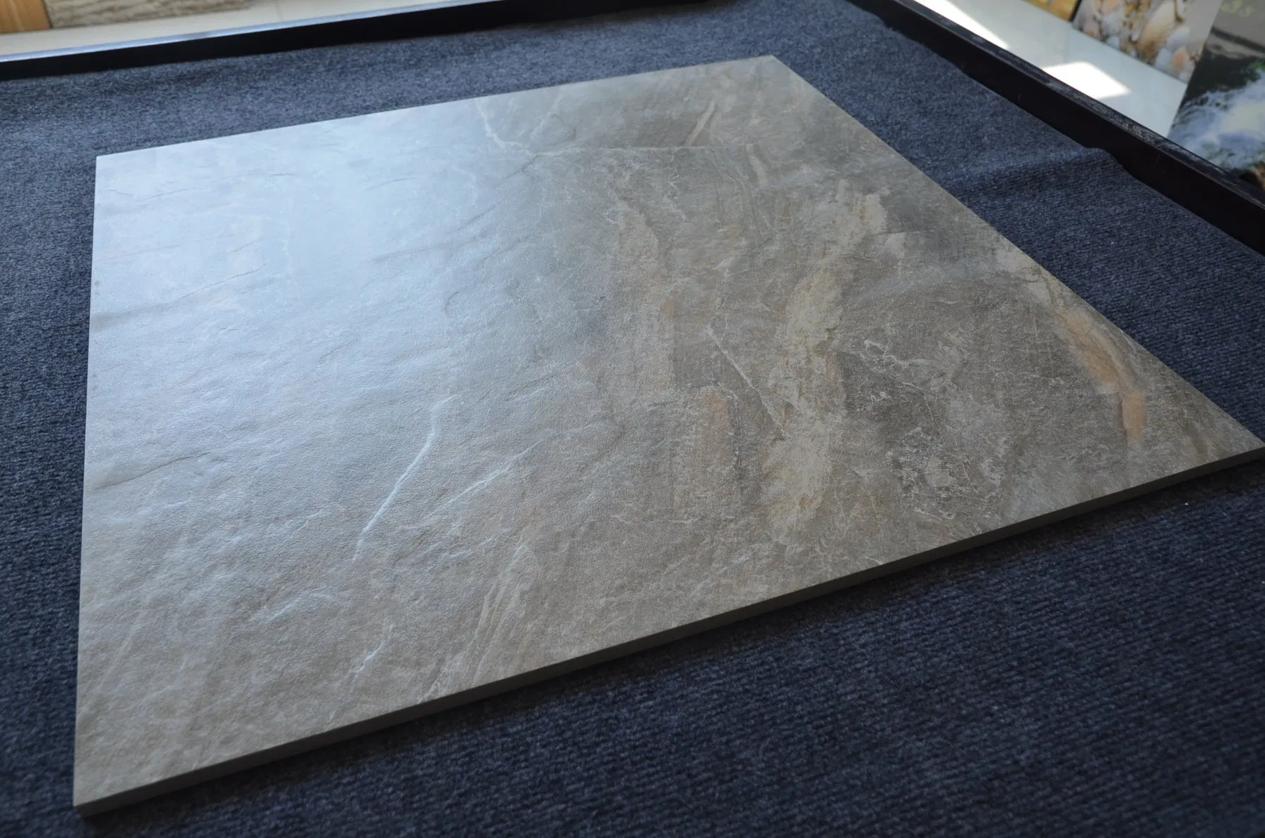 Керамогранит 600x600 мм антибактериальный для ванной