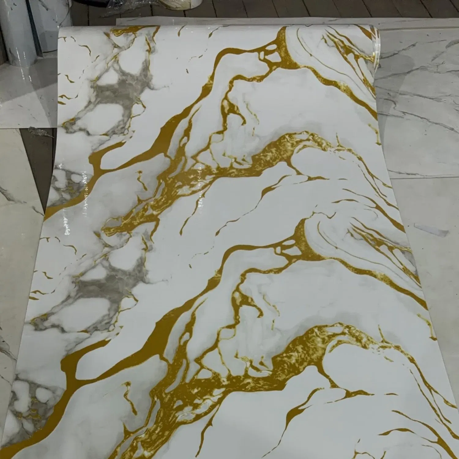 Home Decoration Self-Adhesive Wall Sticker Newly Designed