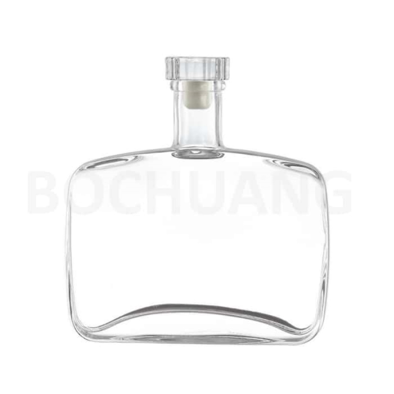 Factory Supply Popular Clear Super Flint 750ml 75cl 700ml 70cl Liquor Empty Flat and Round Tequila Glass Bottle