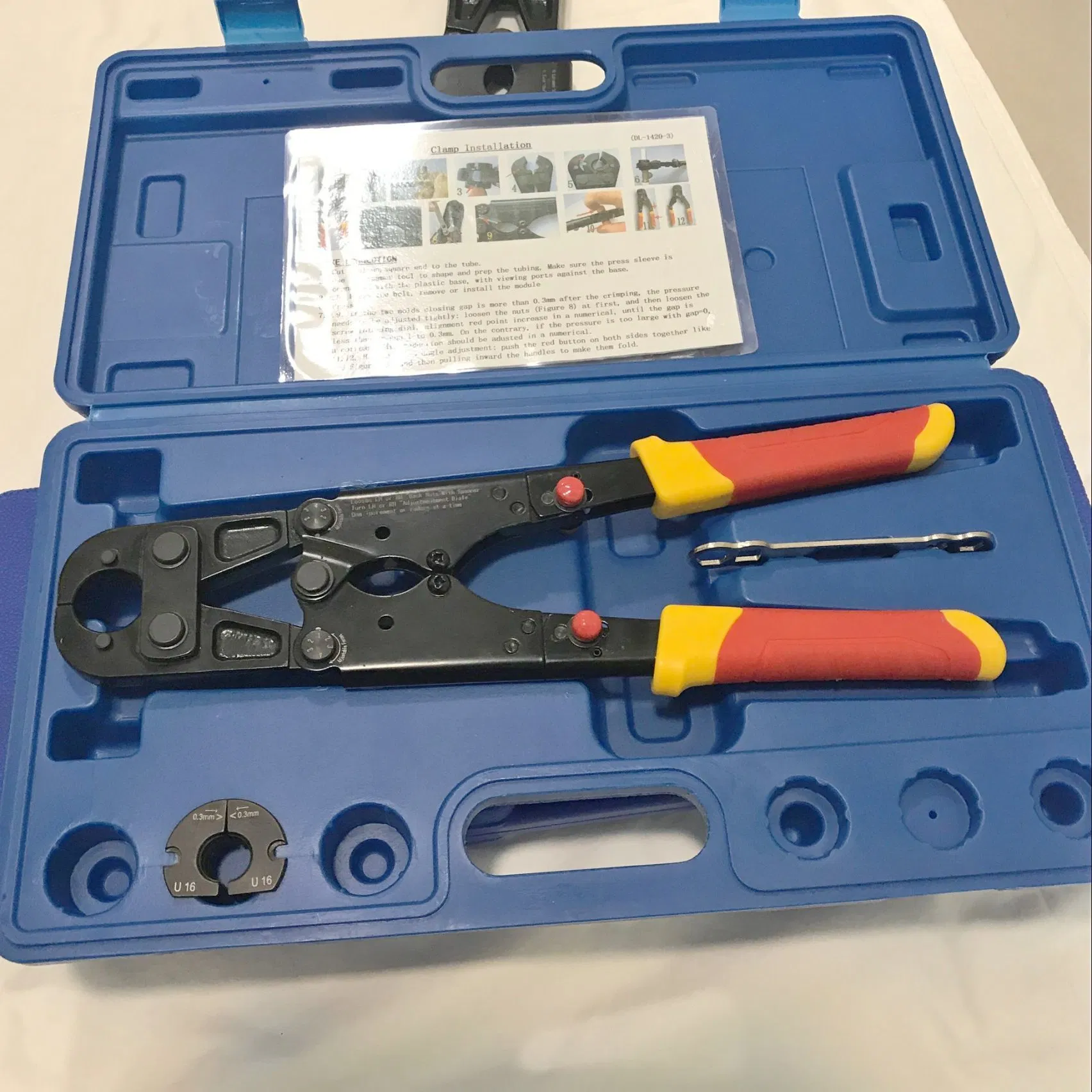 Handy Crimping Tool for Pex-Al Pipe with Folding Handles