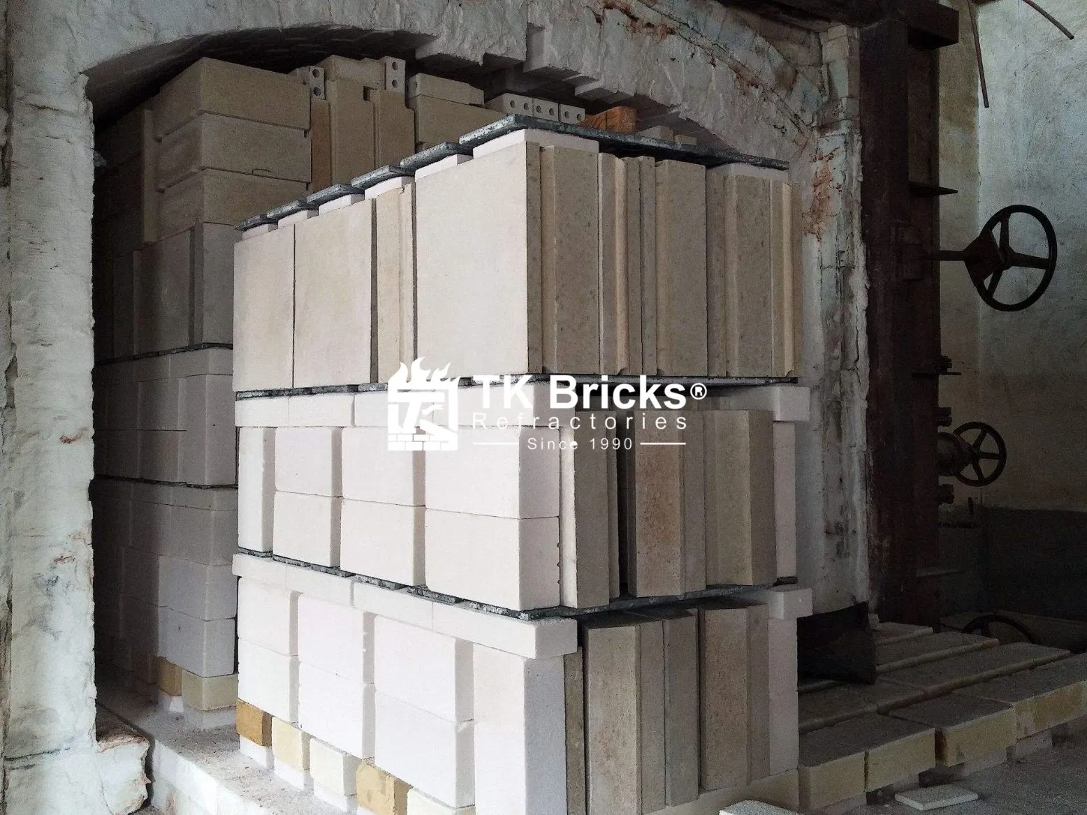 Огнеупорные кирпичи из муллитокорунда