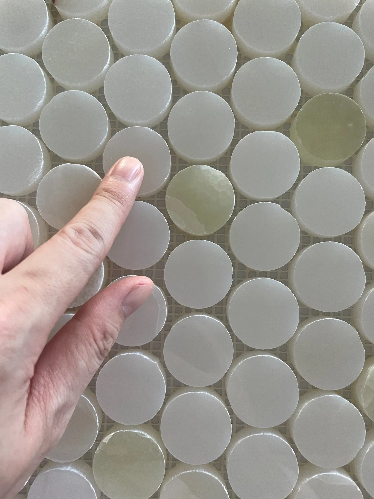 Natural stone Customized polished/honed white/green Onyx Round Mosaic Tiles for Indoor/Interior kitchen/bathroom Floor/wall/backsplash/Ceiling
