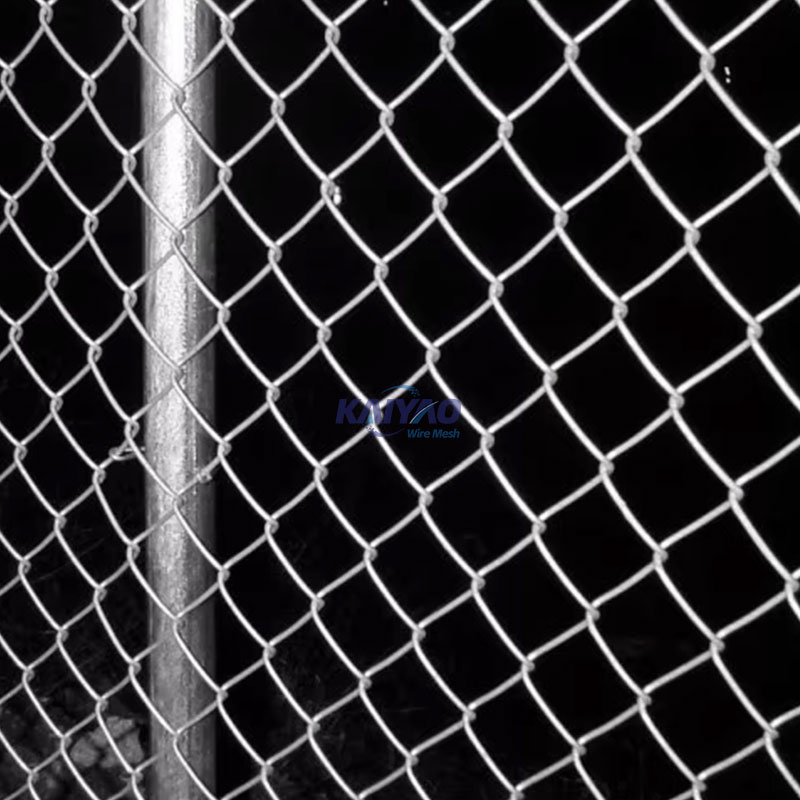 PVC Coated Diamond Mesh Fence Chain Link Wire for Sports Court Security