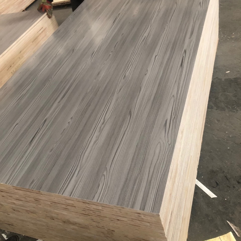 Factory Direct Price Wood Grain 18mm Block Board Melamine Laminated Finger Joint Plywood for Furniture