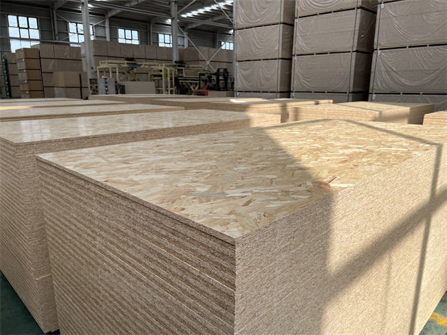 Moisture Proof Environmentally Friendly OSB E0 Grade Oriented Strand Board for Cabinets
