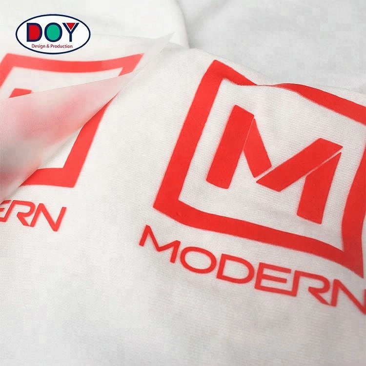 Наклейки силиконовые термо 3D с логотипом для одежды