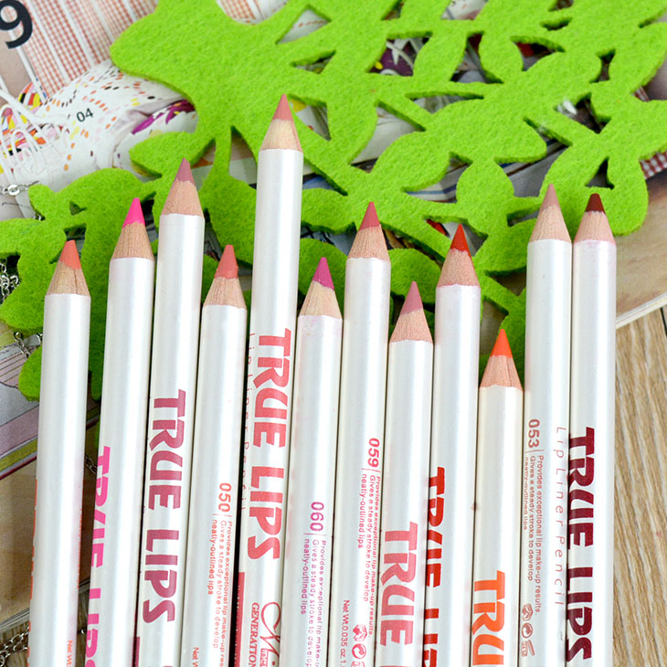 Women Make up Lipliner with Long Lasting Kissproof Colors