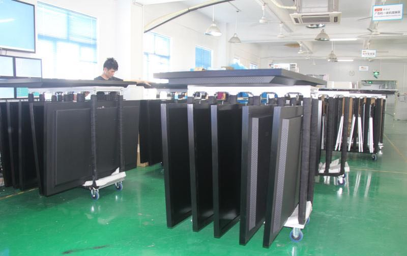 High Brightness 65inch LCD CCTV 4K UHD Commercial Monitor LCD TV