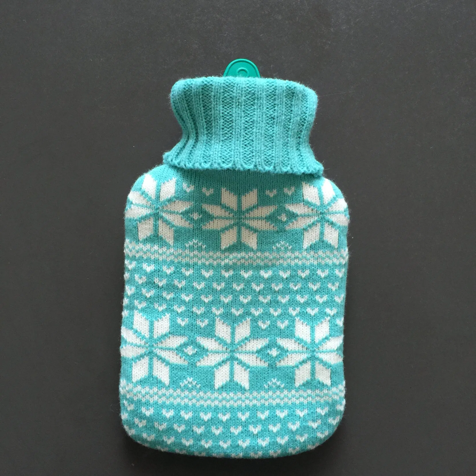 Hot Selling Winter Elastic Custom Design Durable Acrylic Knitted Hot Water Bag Cover Bottle Cover