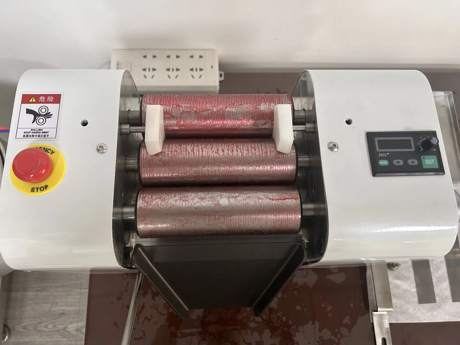 Лабораторная трехвалковая мельница CM-50B для красок и косметики