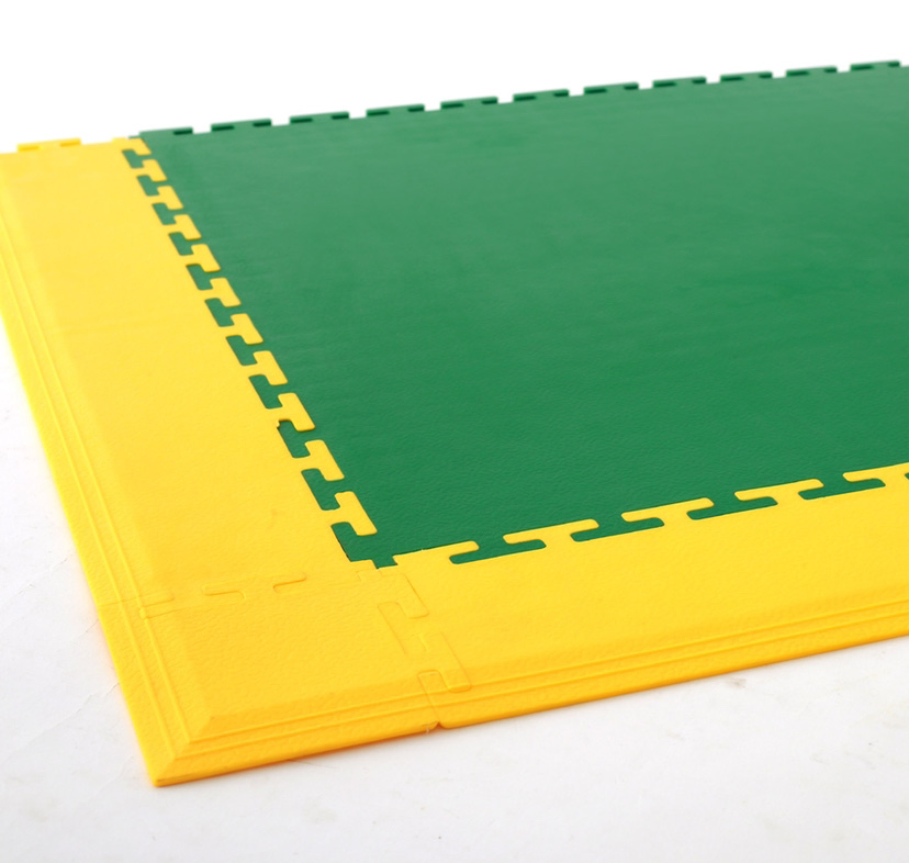 Влагостойкая ПВХ плитка для гаража 500x500 мм