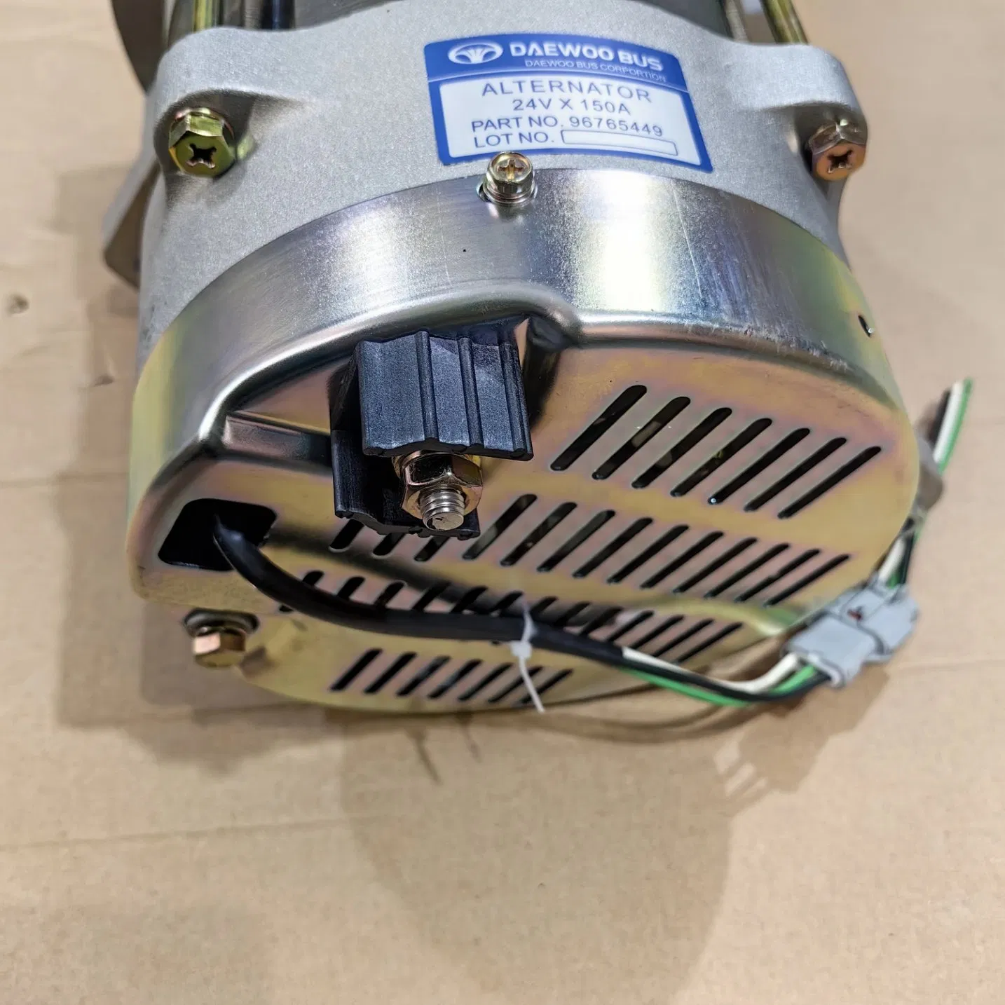 Генератор 24V 150A для двигателей Doosan (экскаватор, судно, электростанция)