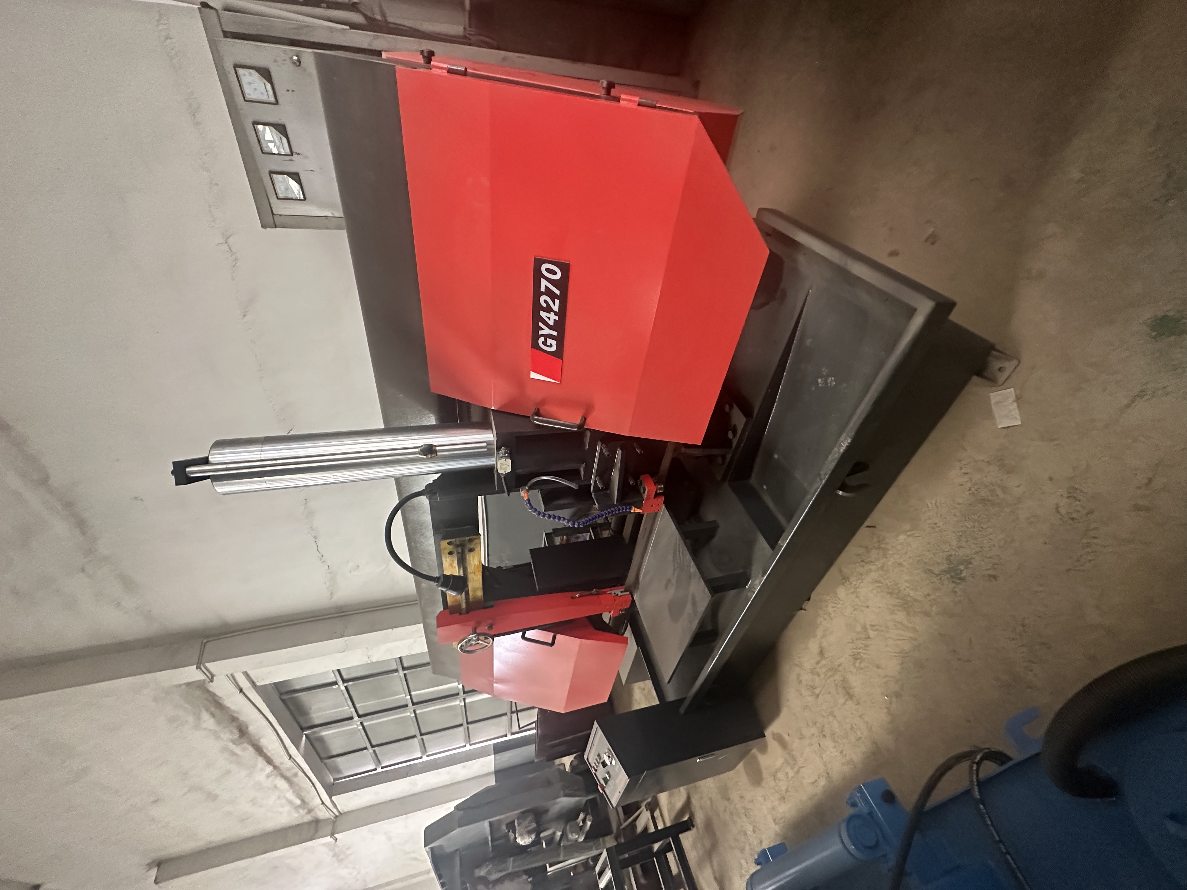 Станок ленточнопильный горизонтальный