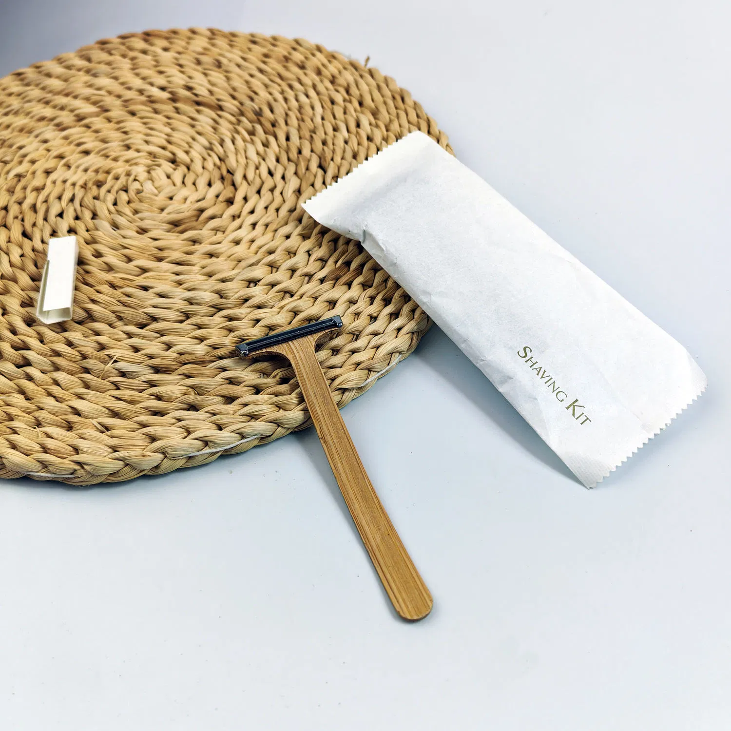 Eco-Friendly, Biodegradable Bamboo Razor. Non-Plastic Bamboo Razor, Suitable for Hotel or Everyday Use.