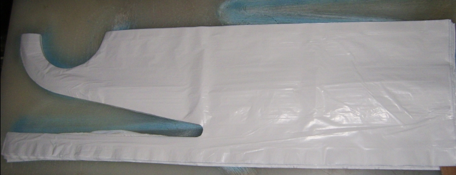 Customized Disposable Apron Plastic Disposable PE Apron for Household Kitchen Use