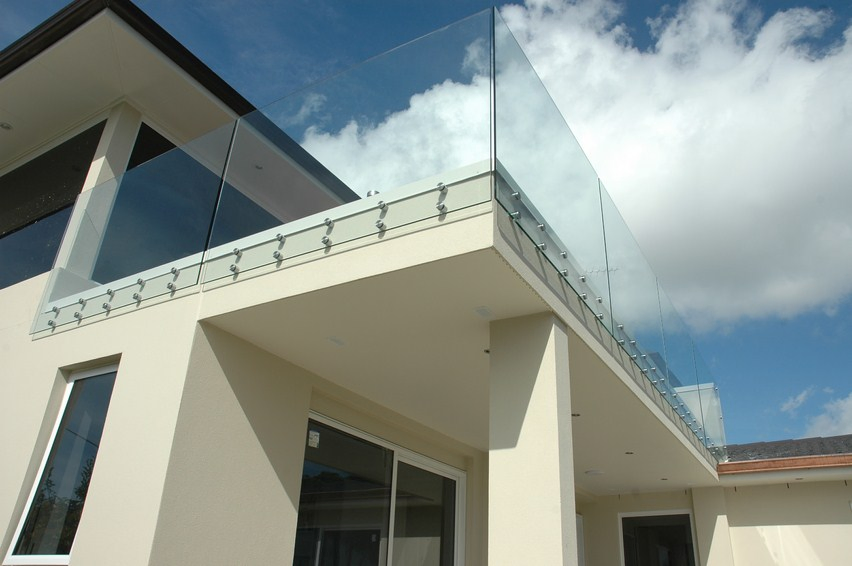 Fashion Design Stainless Steel Glass Standoff Frameless Glass Balustrade for Platform