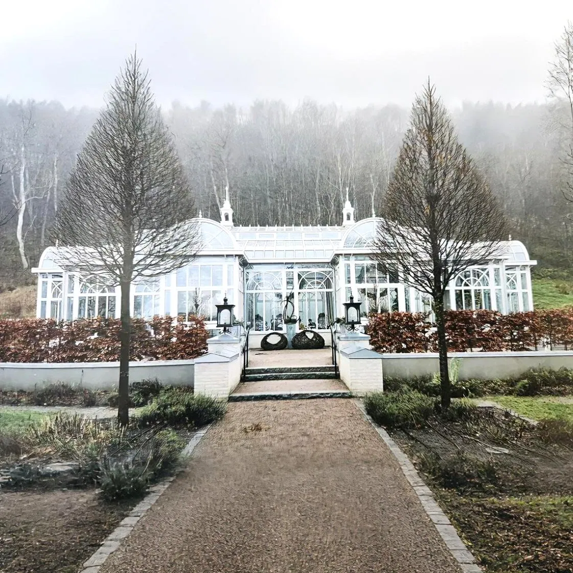 Timeless High-Grade Metal Frame Garden Sunroom for Outdoor Relaxation