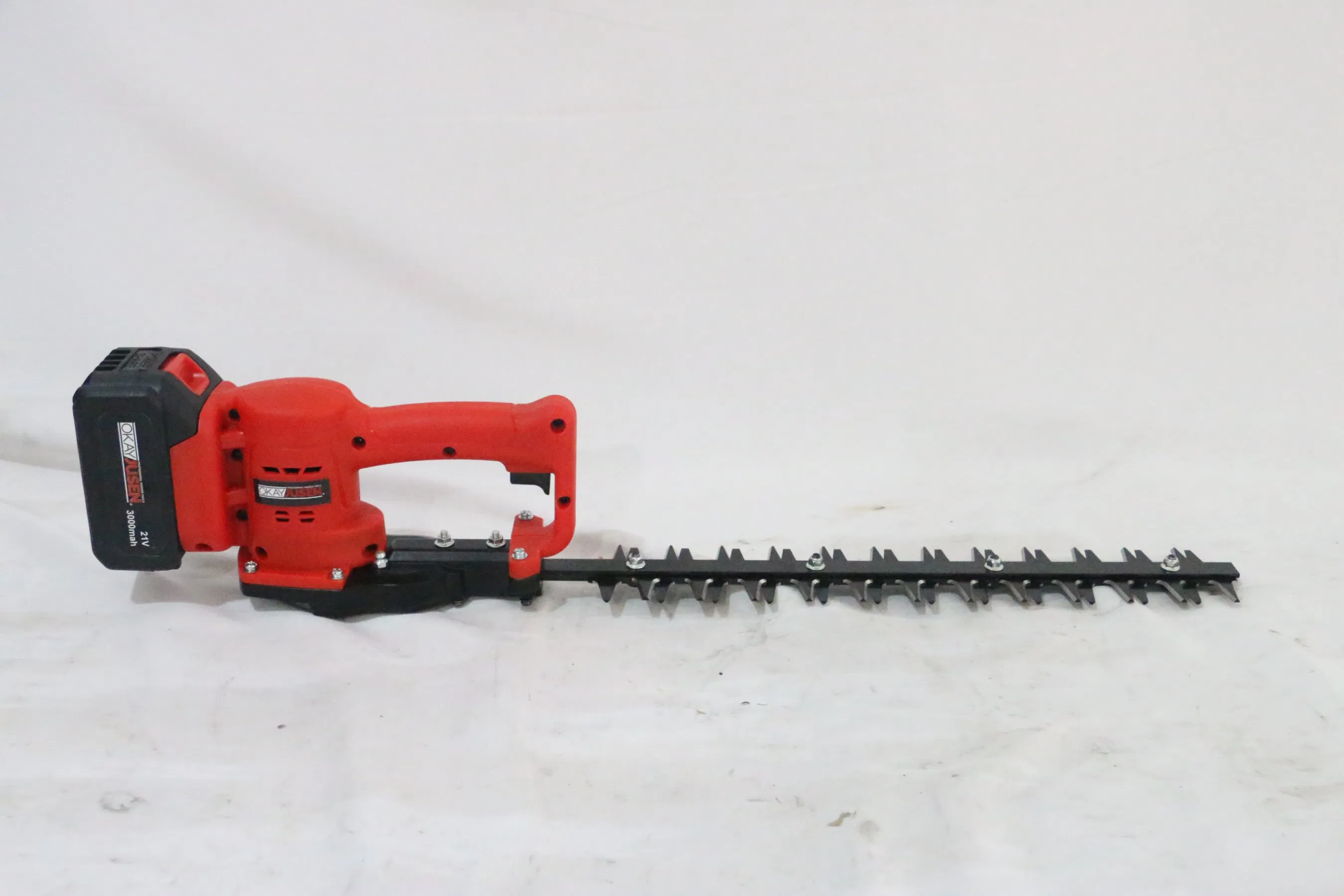 New Type of Hedge Trimmer Used for Garden Pruning