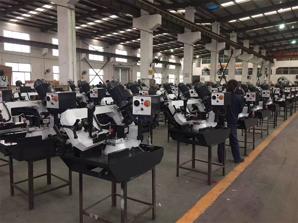 Ленточнопильный станок по металлу горизонтальный BS-280G