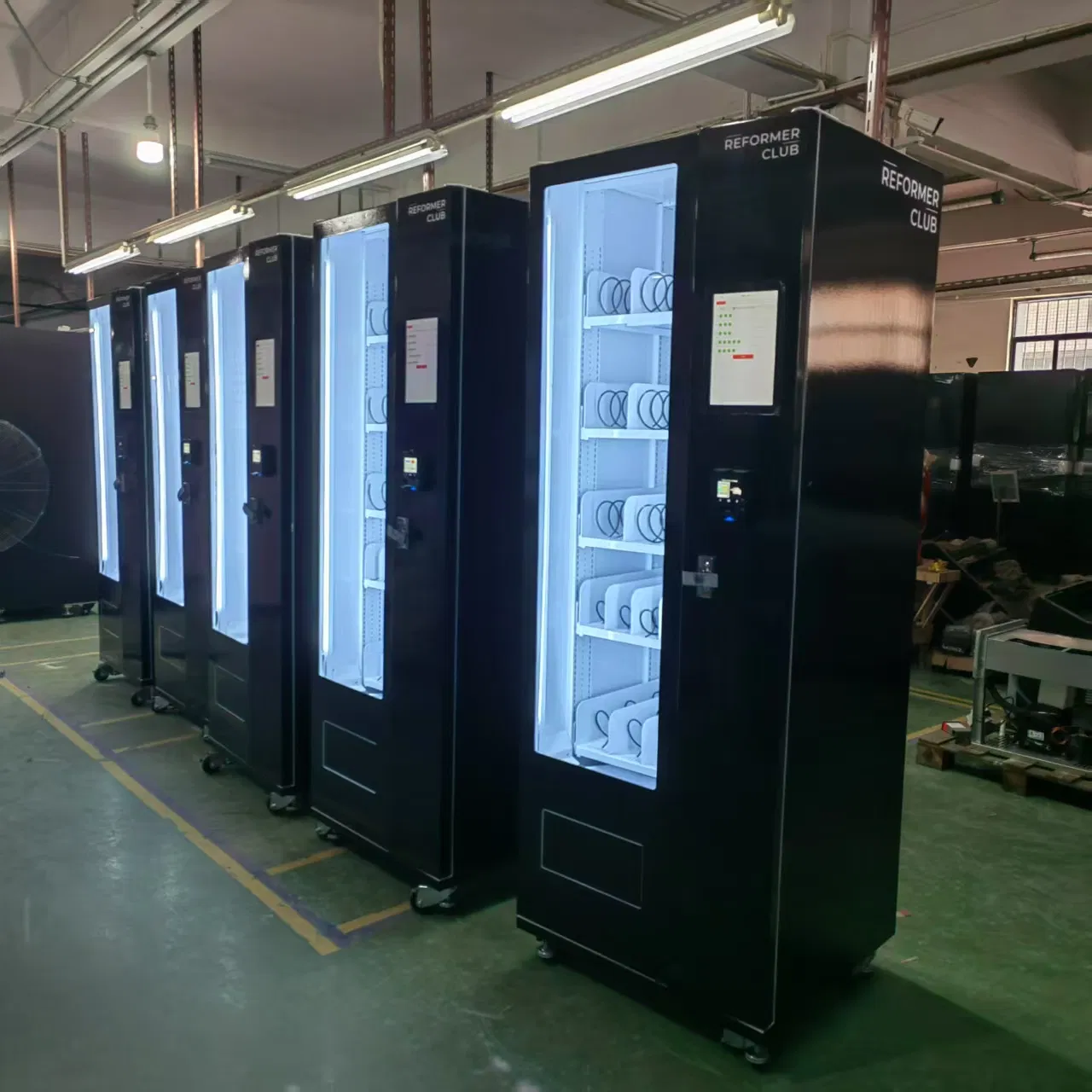 Best Selling Drink Dispenser Cold Beverage Vendor Machine for Chips Mini Snack Vending Machine