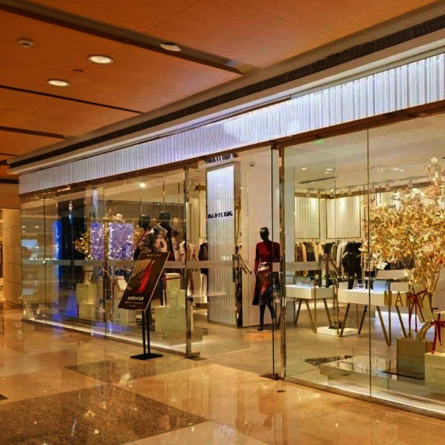 Professional Manufacturing Creative Design Visual Crafts Brand Window Display