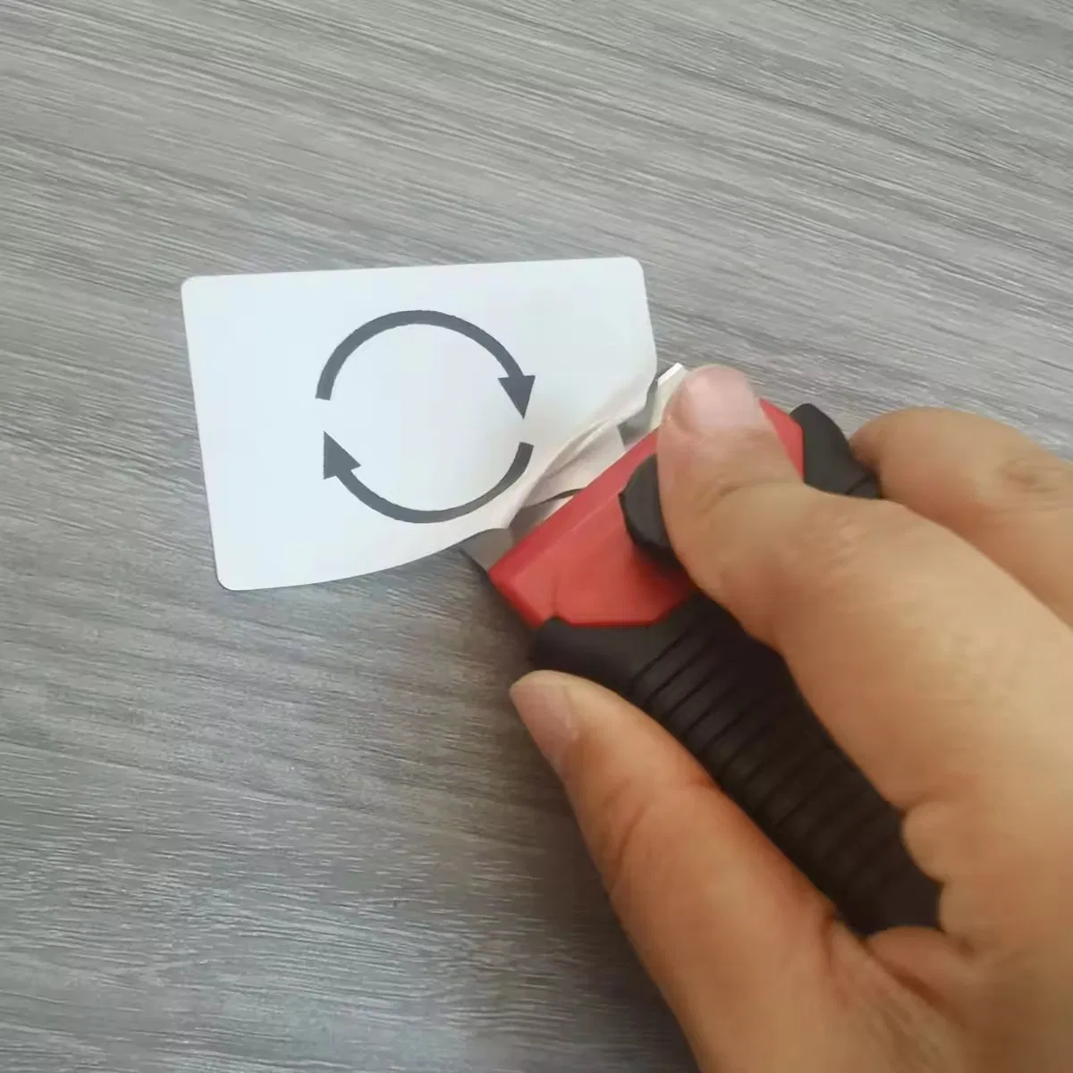Hautine Black-Red Cleaning Scraper Plastic Razor Scraper with Metal Blades