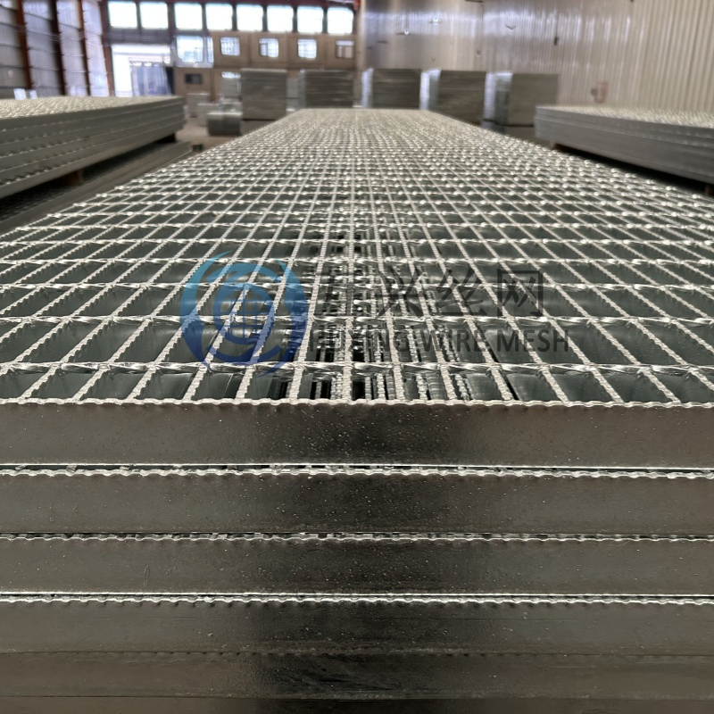 China Factory Sales Types of Steel Grating Mild Carbon Stainless Steel 304 Trench Drain Grating Steel Walkway Mesh Grating Press Lock Welded Steel Bar Grating