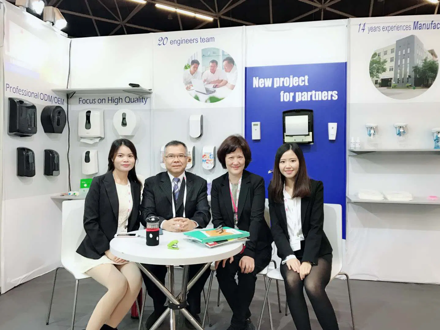 Автоматический дозатор для мыла Smarlean H2 с сенсором