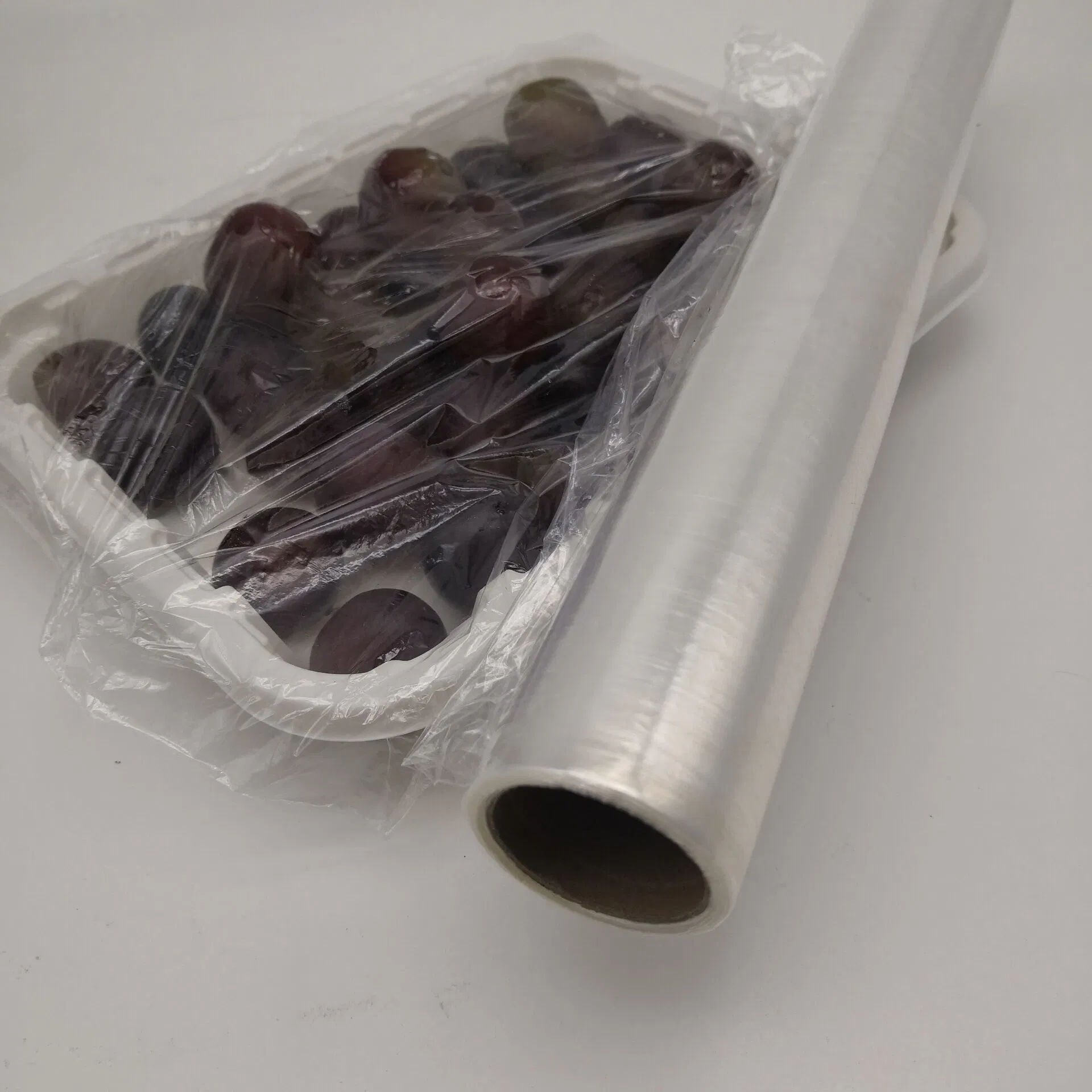 High Quality Classical Kitchen Cling Wrap Food Vegetable Cling PLA