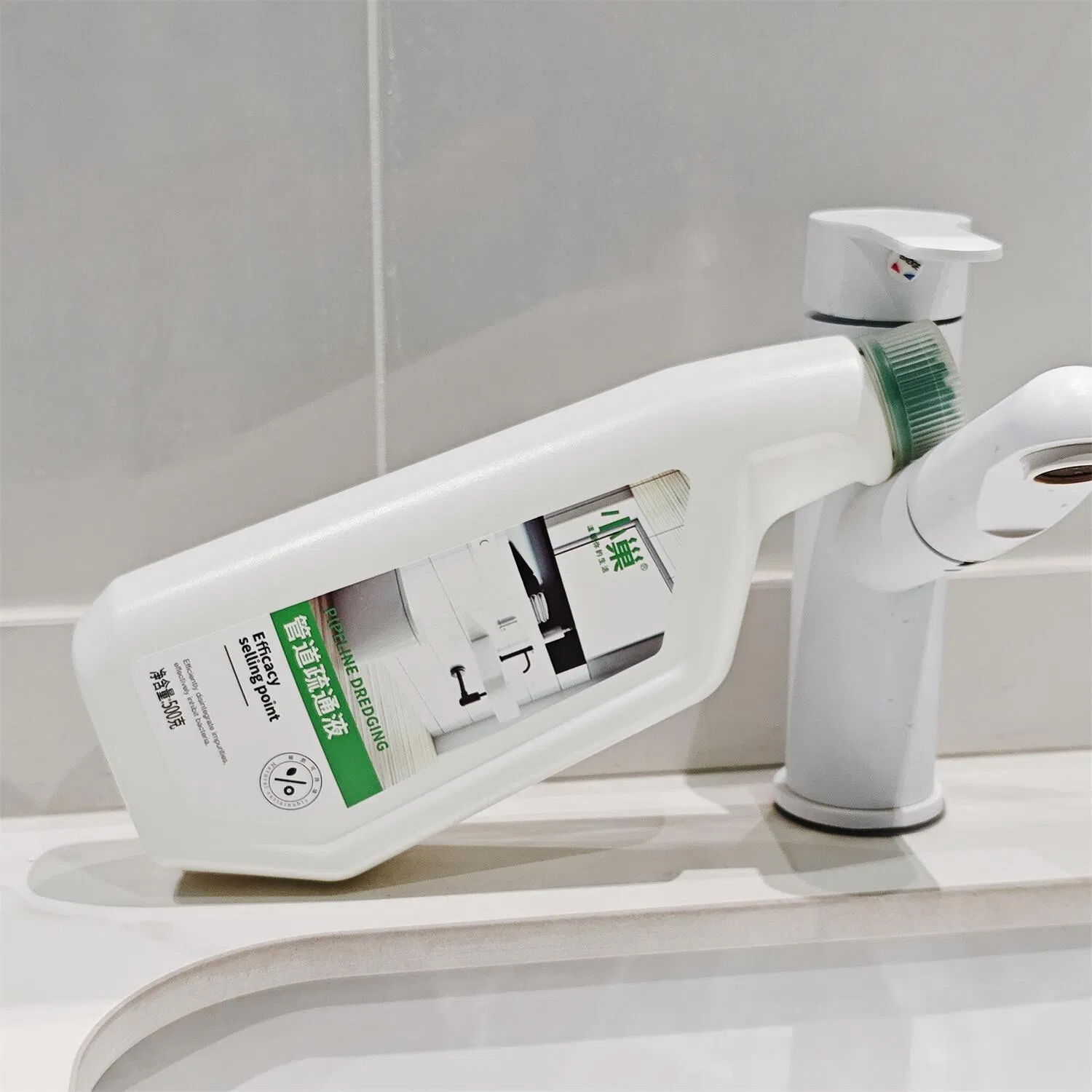 Strong Decontamination Agent for Eco-Friendly Toilet Drain Solutions