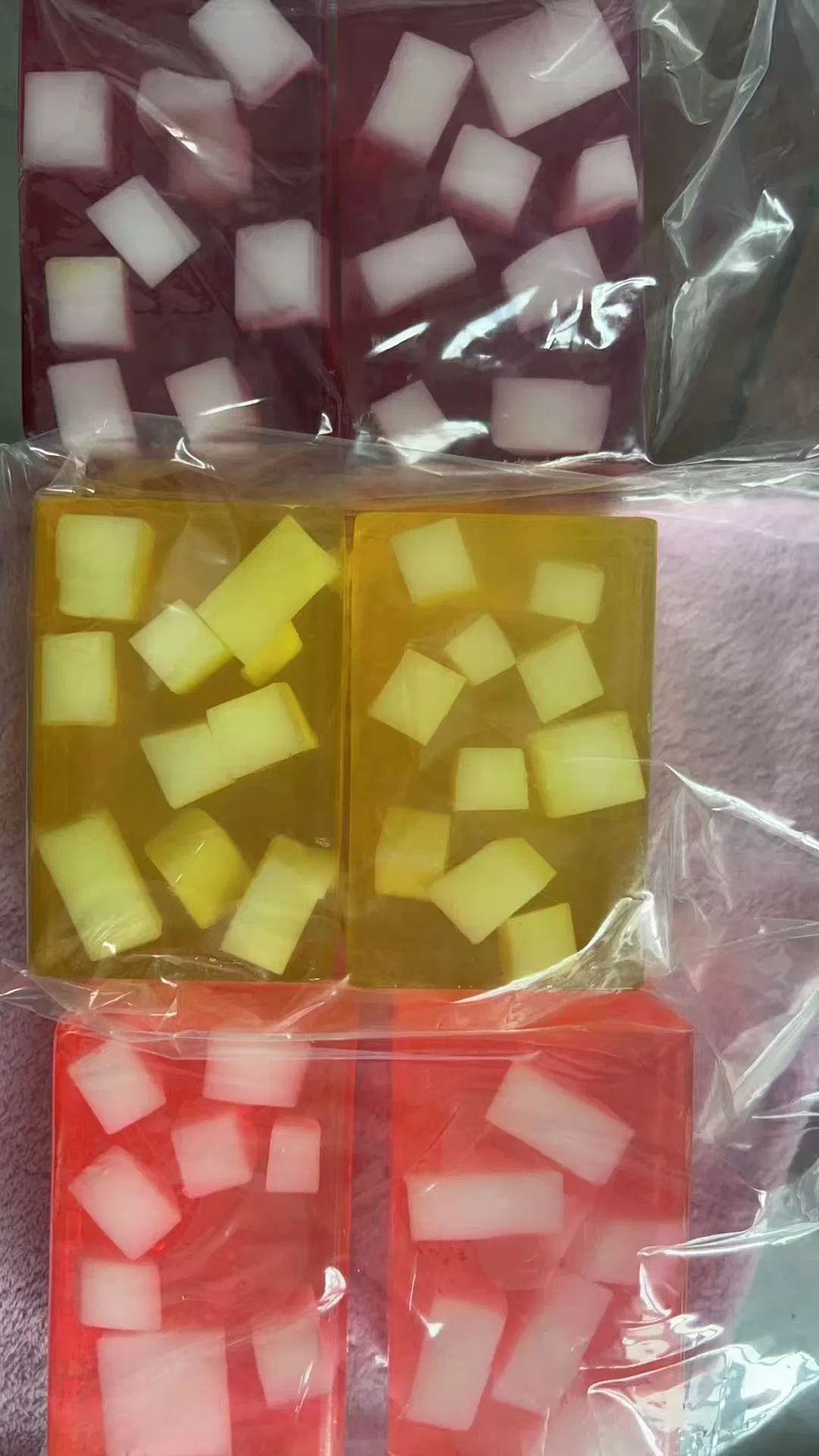 China Factory Supply Fruit Soap in God Quality