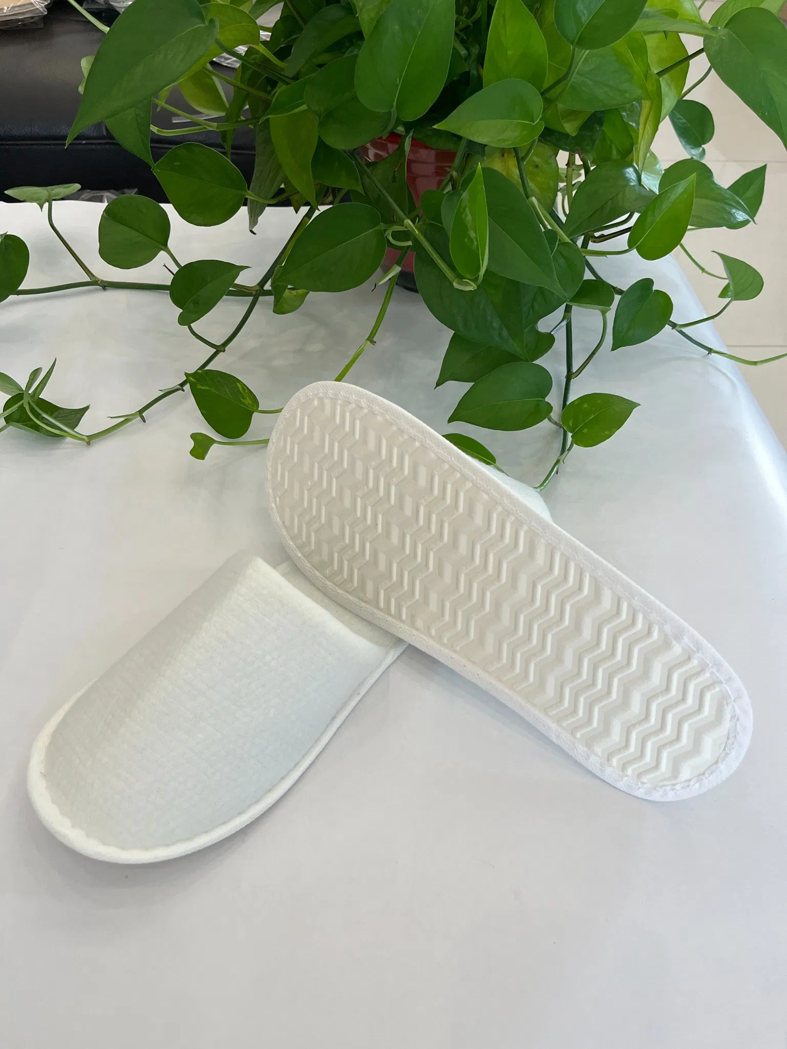 Eco Friendly Sugarcane Sole Hotel Slippers for Guest