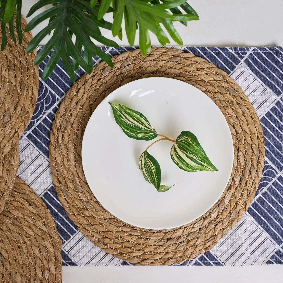 Eco-Friendly Heatproof Natural Rattan Plate Dish Table Mats for Dinner