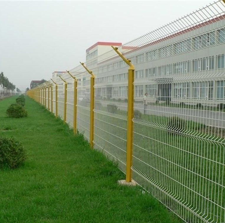 Customizable 3D Welded Wire Mesh Fence for Outdoor Security