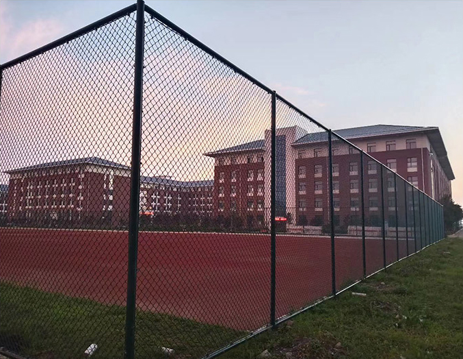 Barrier Galvanized Chain Link Football Basketball Fence