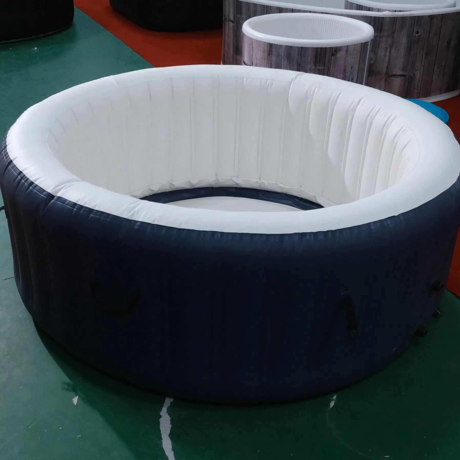 Надувной СПА-бассейн круглый на 2-4 человек