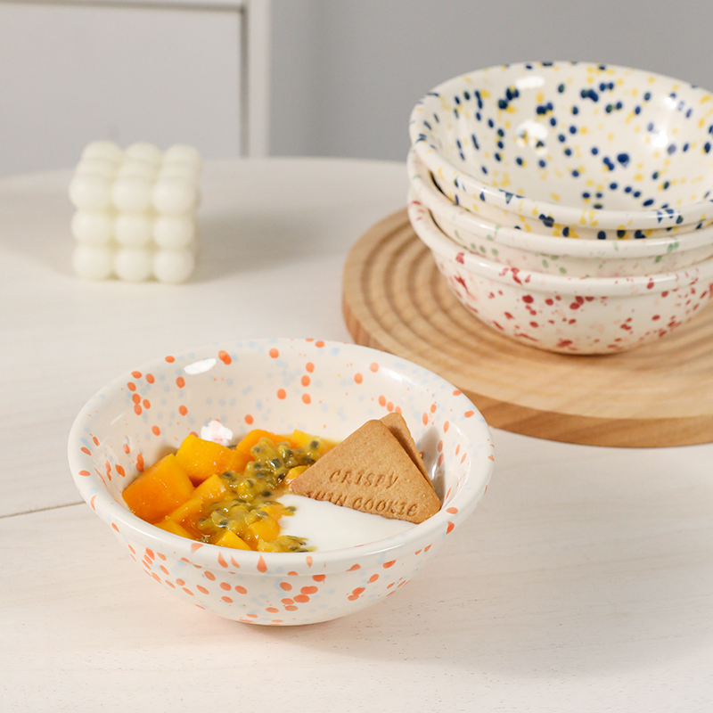 Stylish Ceramic Yogurt Bowl for Serving Delicious Ice Cream Creations