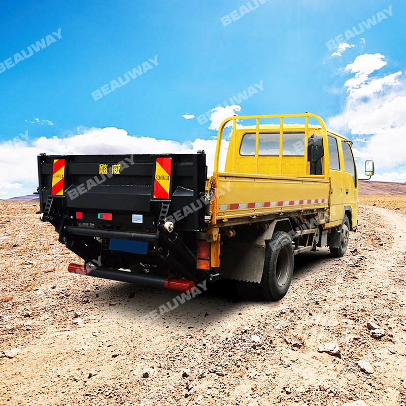 Складной гидравлический подъемник вместо заднего борта