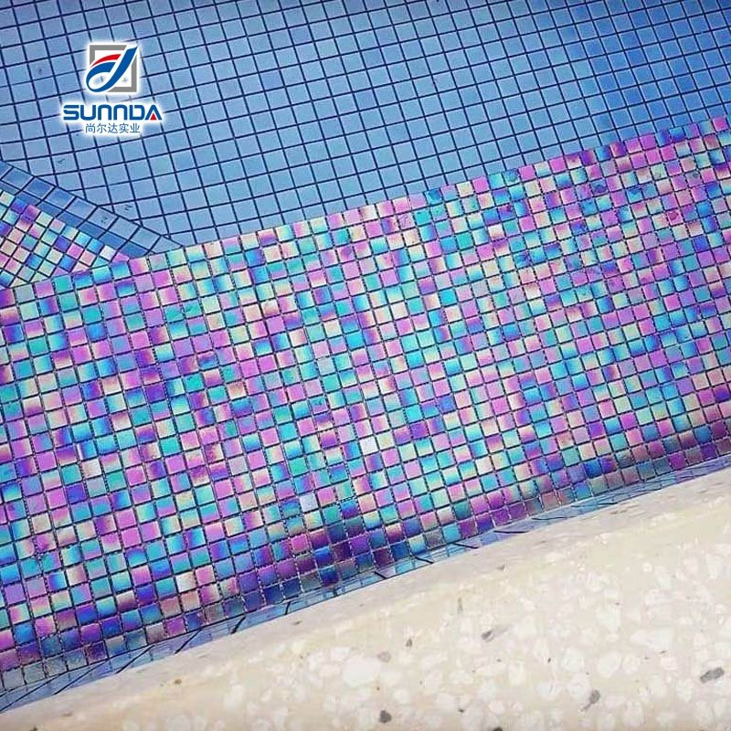 Мозаика из голубого стекла для ванной и бассейна