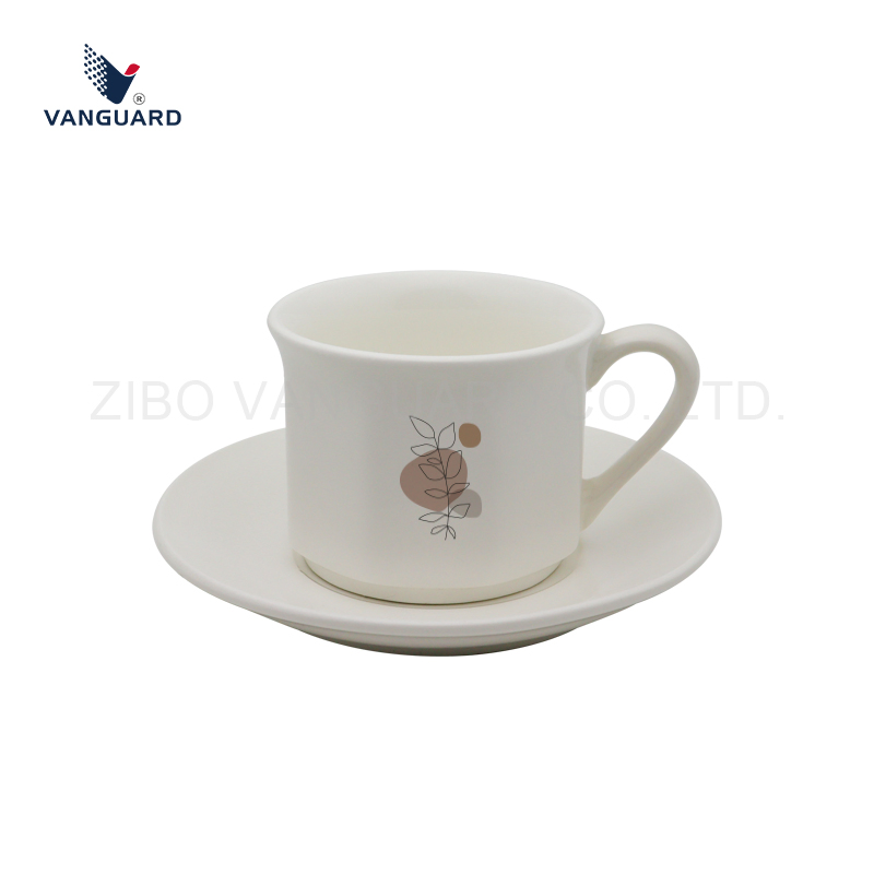 Набор чашка с блюдцем керамический, классический белый