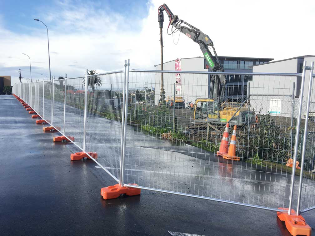 Portable Construction Site Barrier Fence for Secure Areas