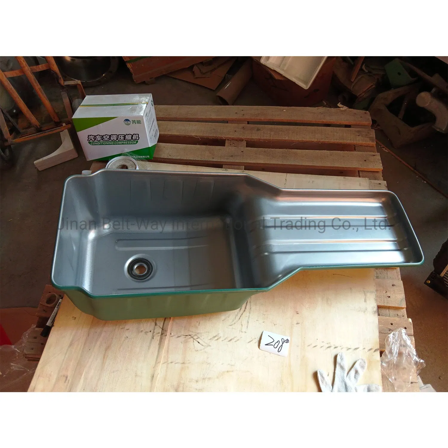 Поддон картера двигателя Sinotruk HOWO D12 Vg1246150010